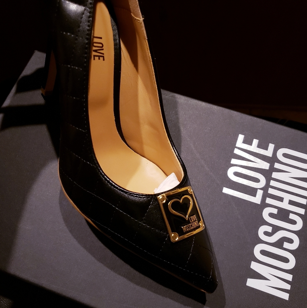 LOVE MOSCHINO Quilted Leather Pumps